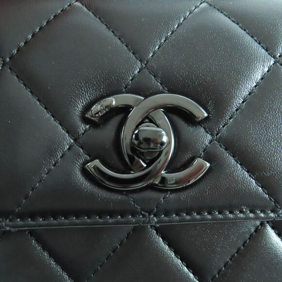 Chanel Trendy CC Lambskin Shoulder Bag - Picture 2 of 10
